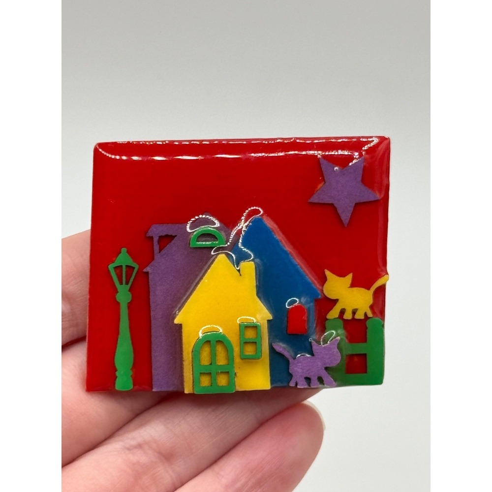 Vintage House Pin by Lucinda Cat Brooch Red Background